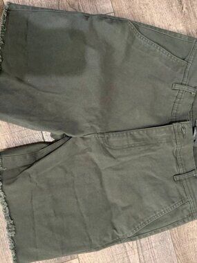 Cotton On grey-green chino shorts 34